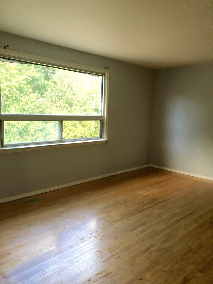 Michel Circle, Vanier, ON K1L, Canad, Ottawa, ON K1L 5C9 1 Bedroom