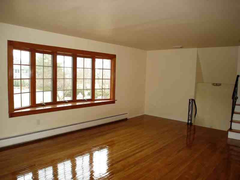 24 Kathryn Dr - Photo 3 of 12