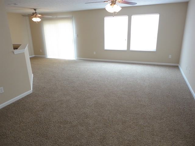 543 Grabill Dr - Photo 3 of 11