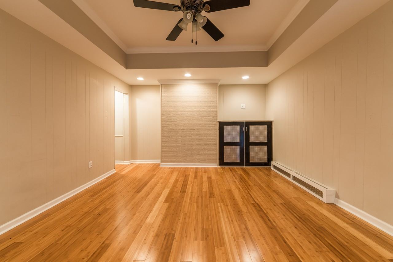 1118 East Warrington Avenue - Photo 2 of 19