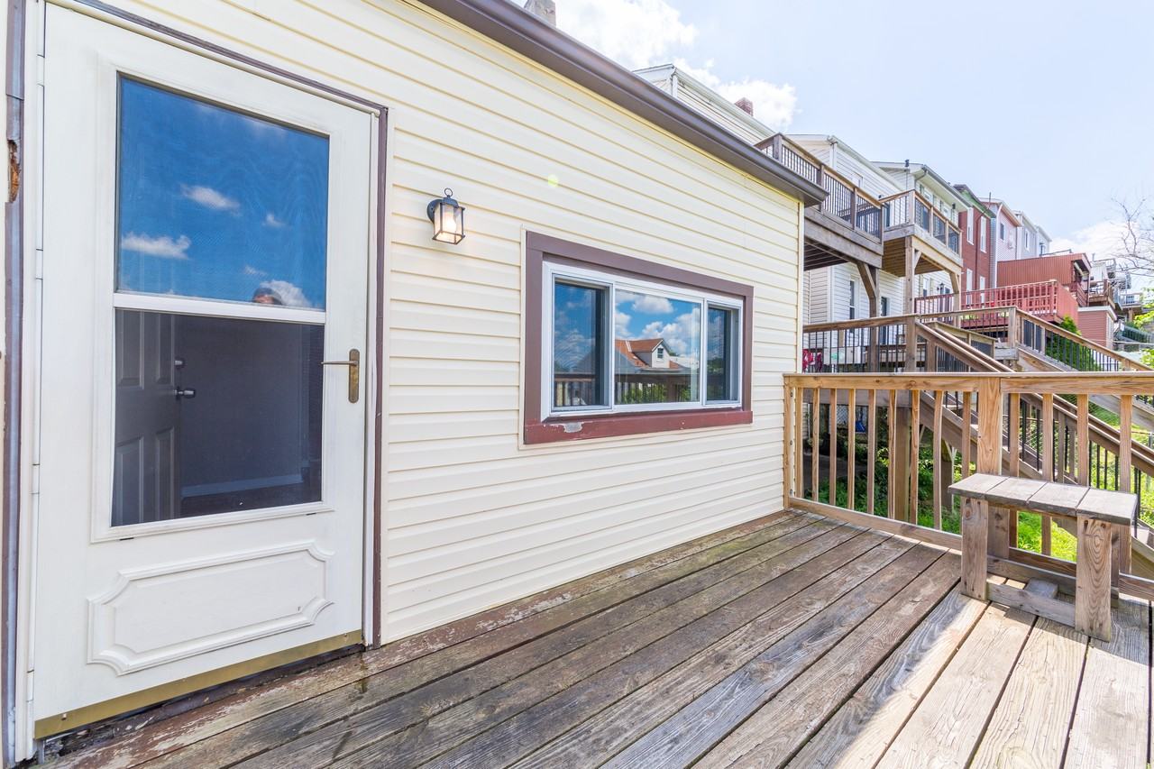 1118 East Warrington Avenue - Photo 3 of 19