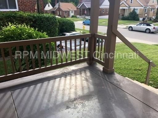 6723 Hampton Dr - Photo 2 of 12