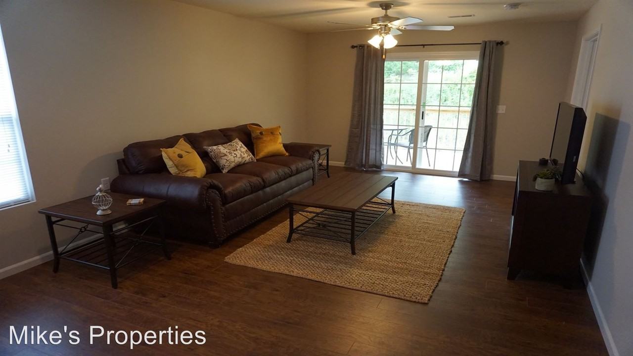 314 Colonial Hills - Photo 2 of 12