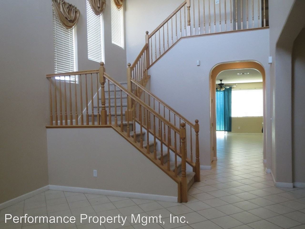 5270 E Grove Ave - Photo 3 of 8