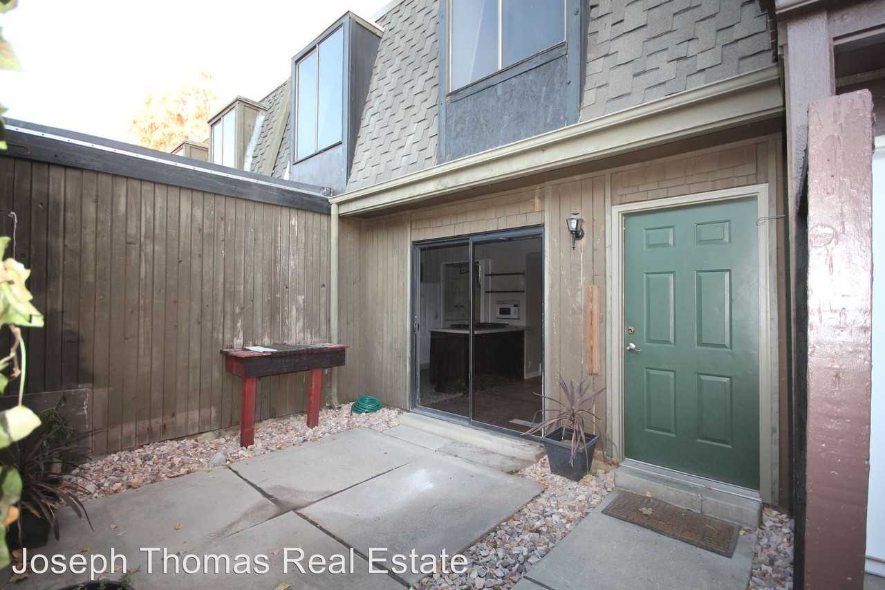 2998 Marrcrest W - Photo 2 of 33