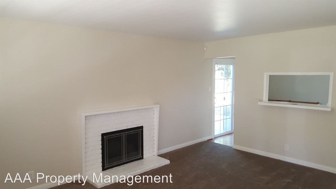 1353 Shakespeare Dr - Photo 2 of 12