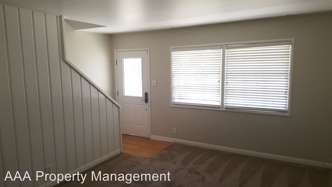 1353 Shakespeare Dr - Photo 3 of 12