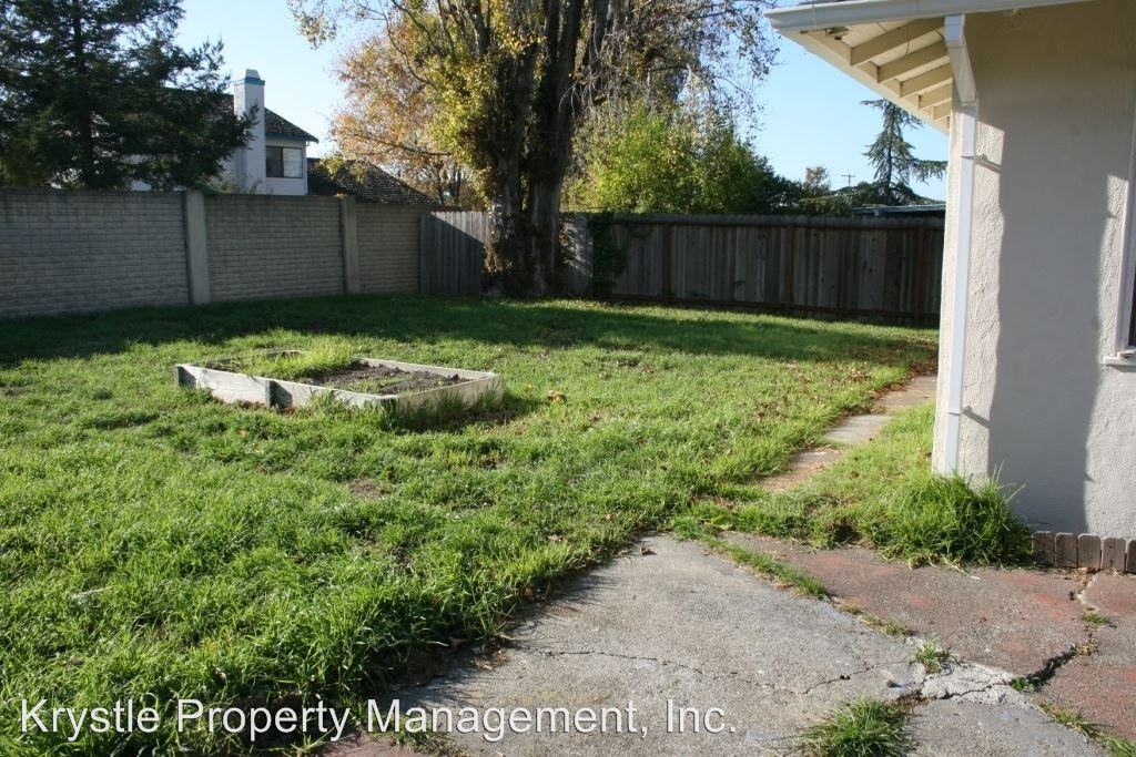 19 Amarillo Dr - Photo 3 of 12