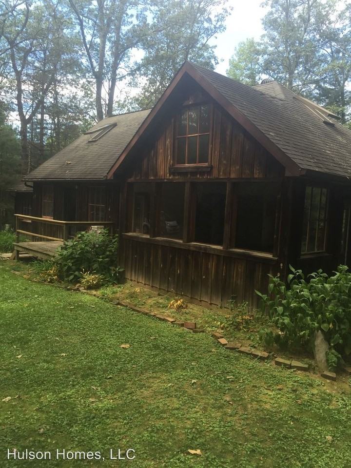 1885 Cold Springs Rd - Photo 2 of 8