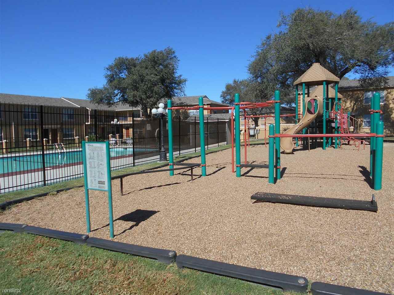 Astoria Park Apartments - Photo 3 of 10