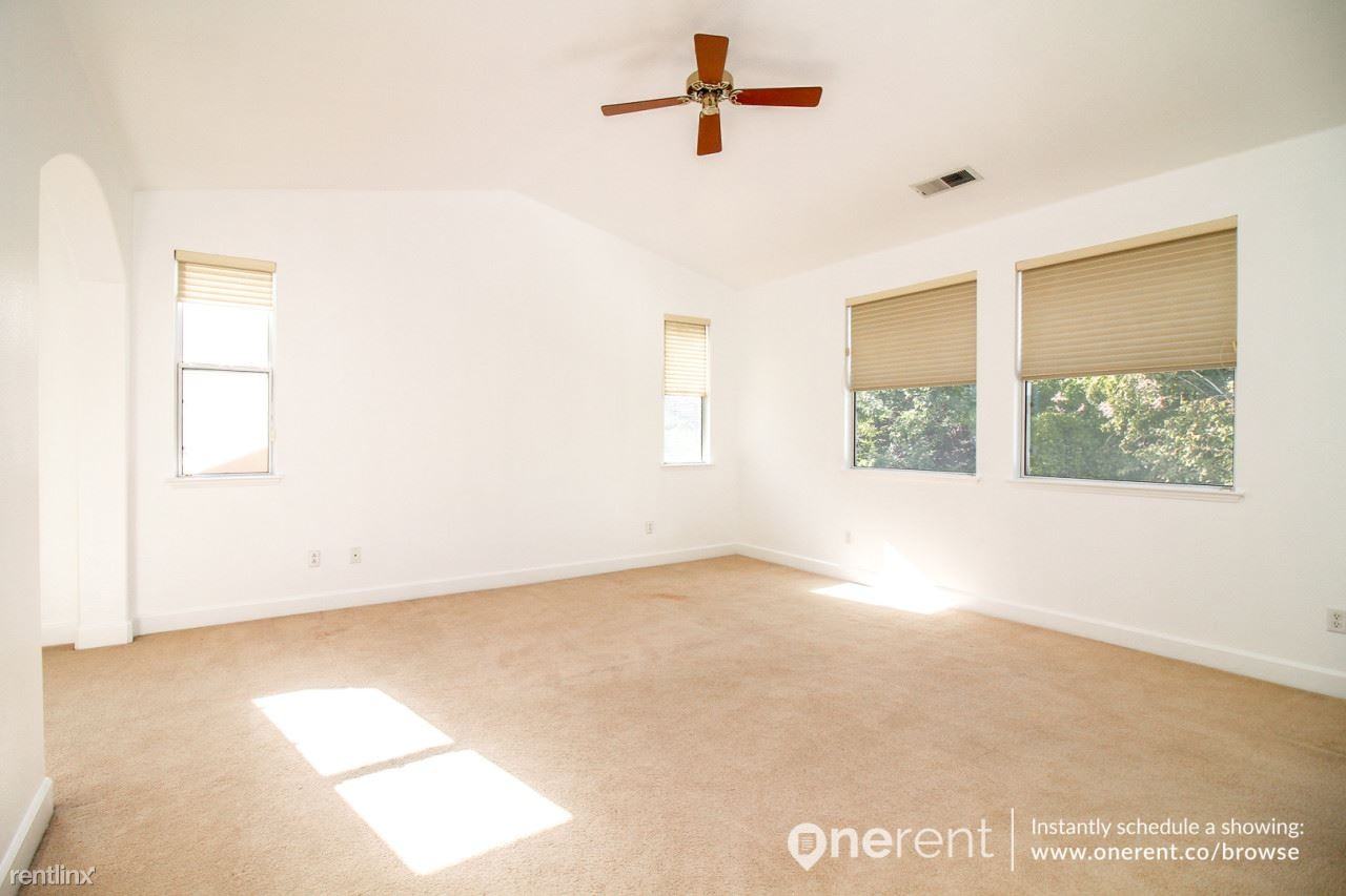 3021 Fowler Rd - Photo 2 of 15