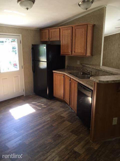 4 Prestige - Photo 3 of 8