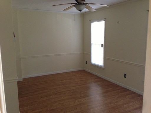 5003 Lawndale Dr - Photo 2 of 5