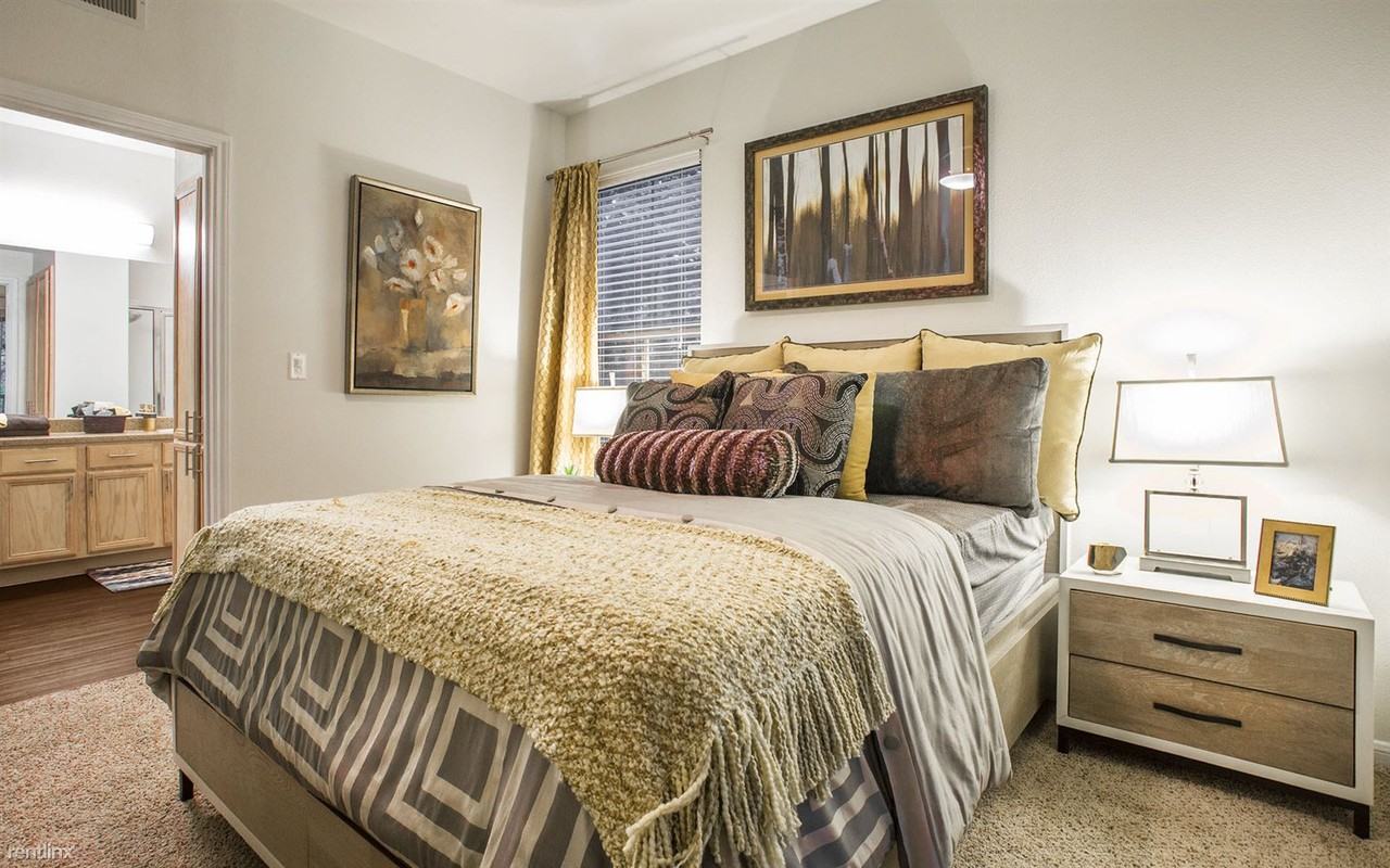 Silicon Hills-Close to Apple, Dell, Amazon, Google - Photo 2 of 24