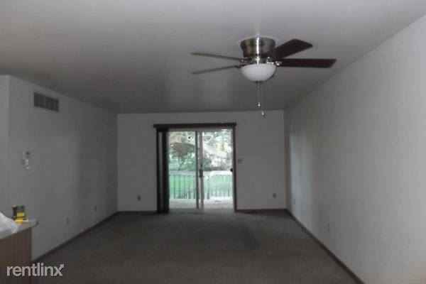 1211 Old Lincoln Hwy - Photo 2 of 7