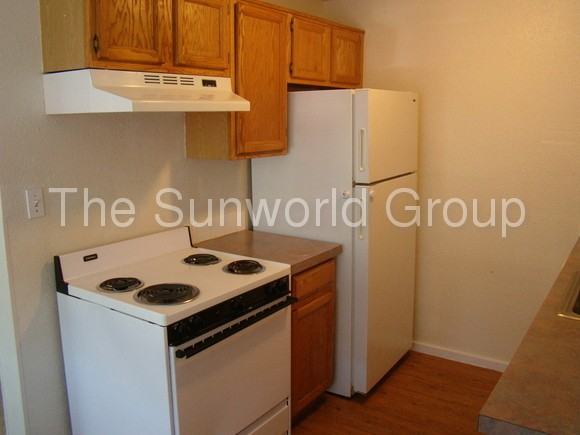 613 Martin Way - Photo 3 of 6