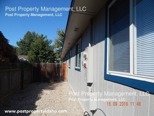 1123 Johnson Ave - Photo 2 of 8