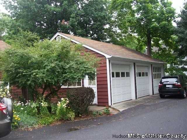 123 Huguenot St - Photo 2 of 5