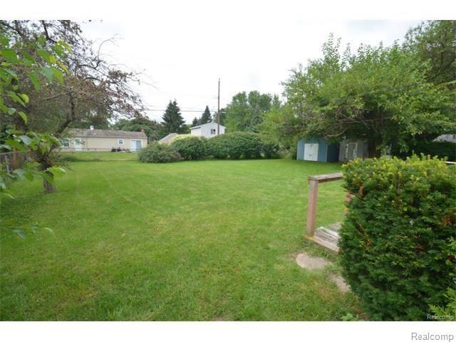 2469 Flintridge St - Photo 2 of 4