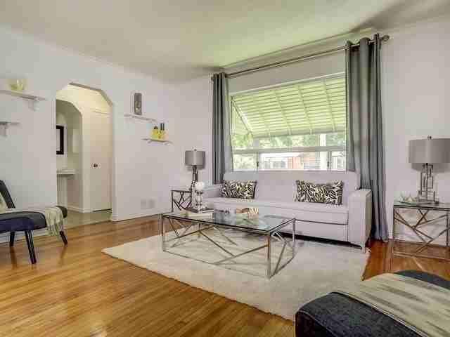 117 N Carson St - Photo 3 of 18