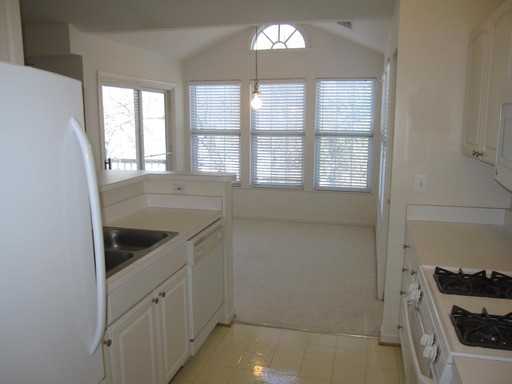 7528 Coxton Ct - Photo 3 of 21