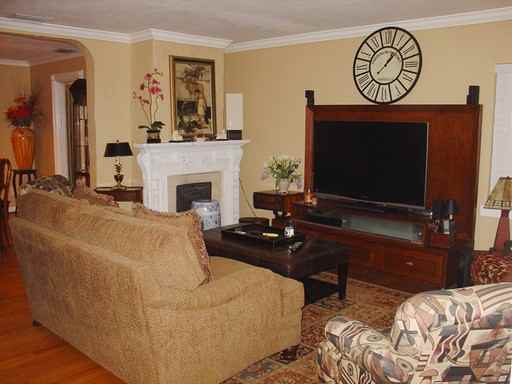 835 N Eola Dr #1 - Photo 3 of 18