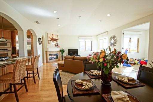 1116 N Ardmore Ave - Photo 3 of 26