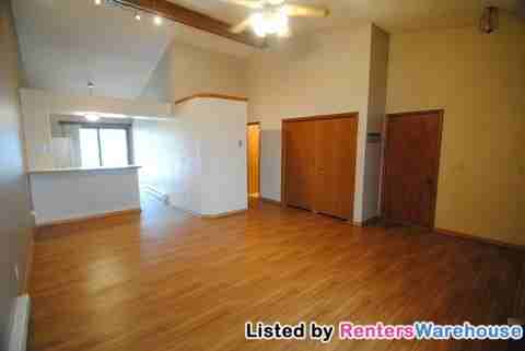 721 18th Ave E - Photo 3 of 9