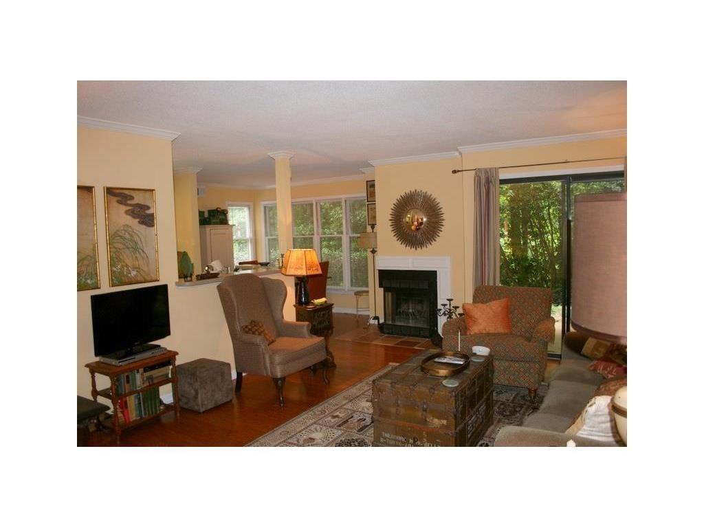 901 Garden Ct #901 - Photo 3 of 25