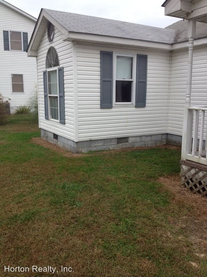 20819 Abell Rd - Photo 3 of 22