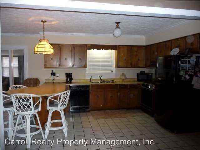 4817 Hickory St - Photo 3 of 13