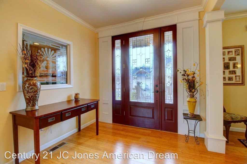 303 Woodville Way - Photo 2 of 34