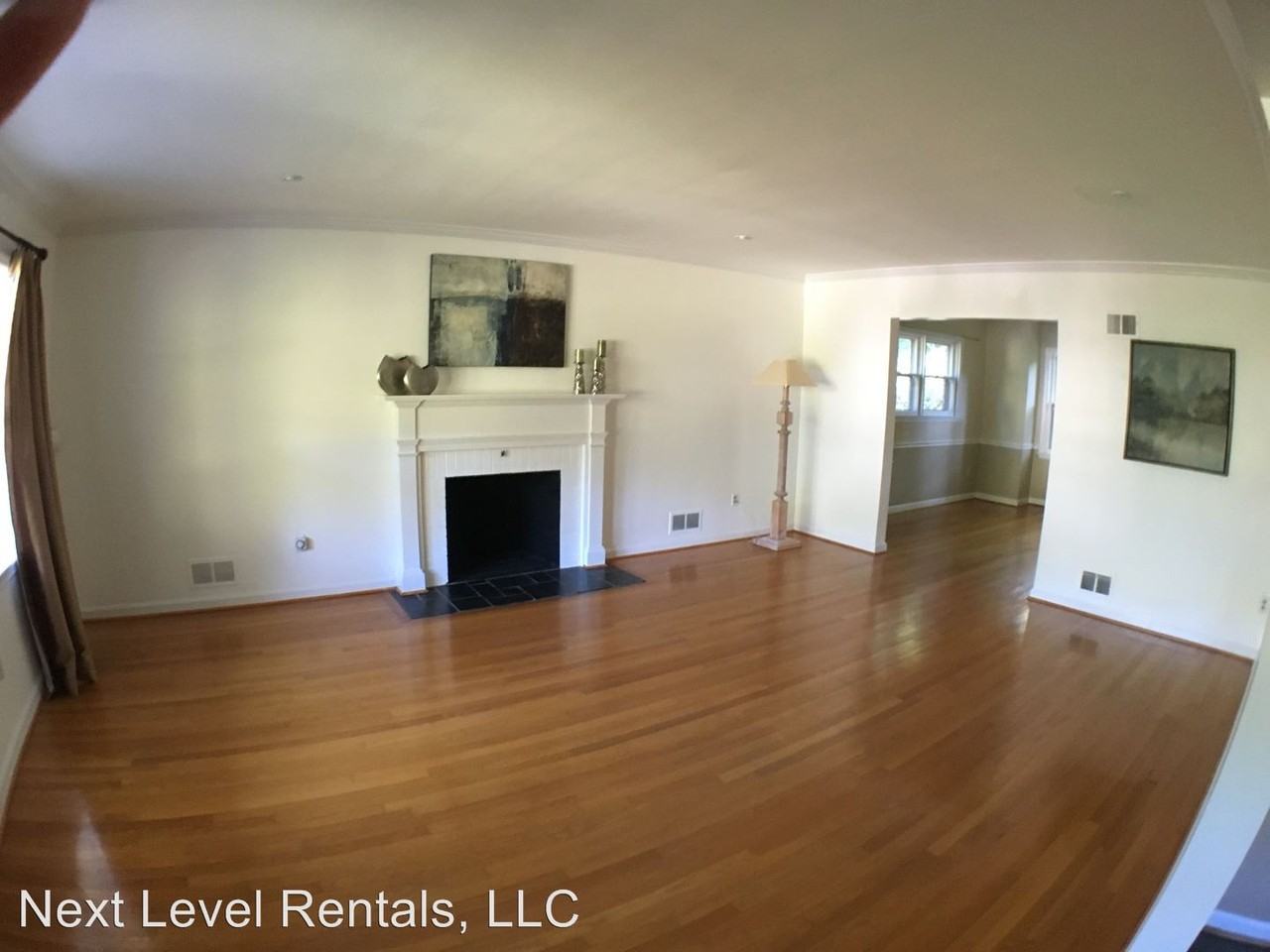 1907 Edgewater Pkwy - Photo 3 of 17