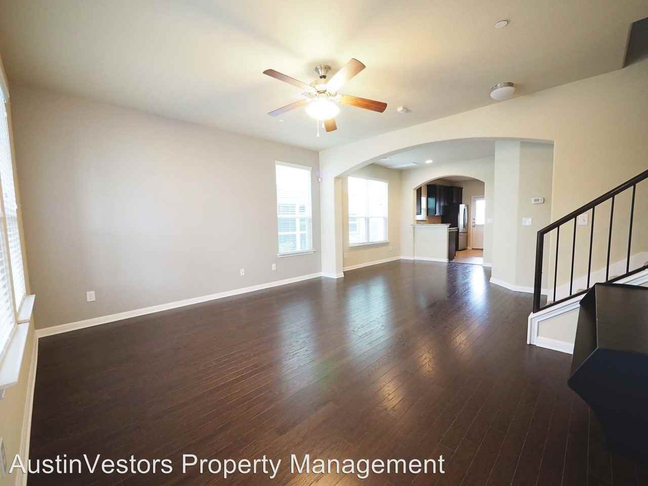 730 Lost Pines Ln - Photo 2 of 36