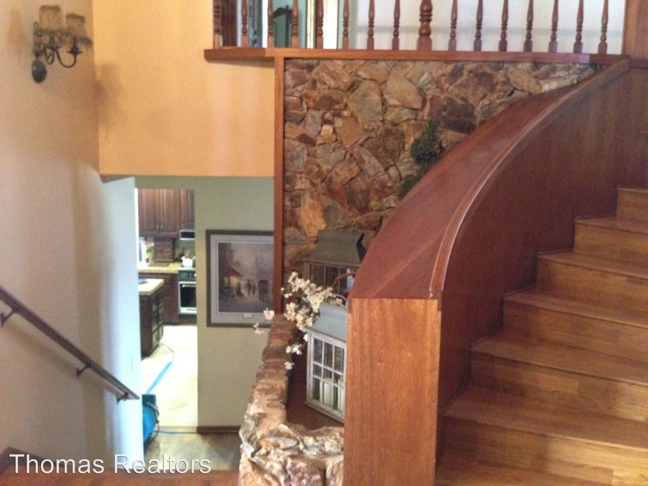 595 Calle De La Sierra - Photo 3 of 22