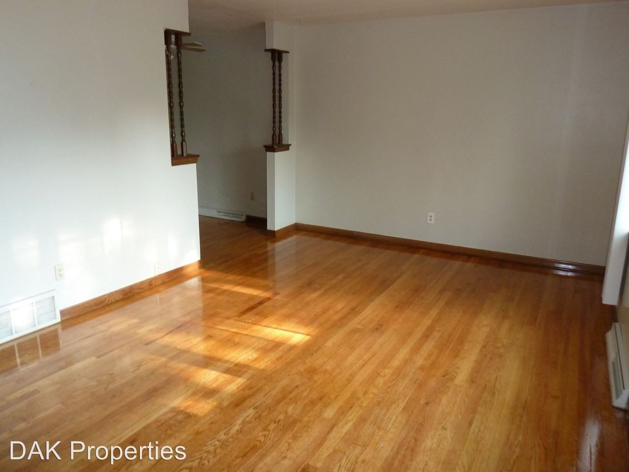 5107 N 87th St - Photo 3 of 9