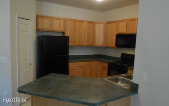 17109 Addington Dr - Photo 2 of 18