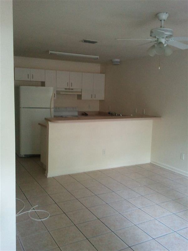 705 W Georgia St #2 - Photo 2 of 10