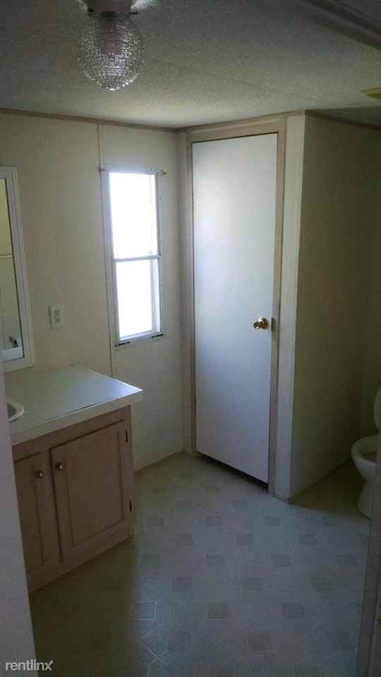 1204 Wellington Ave - Photo 2 of 6