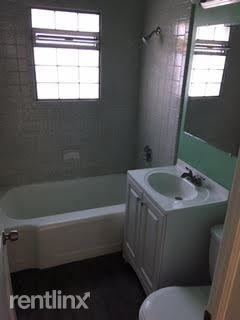 1630 Berkley Ave SW - Photo 2 of 10