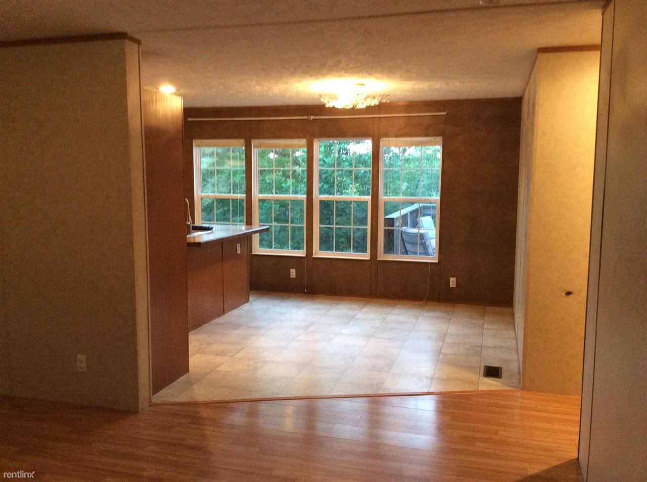 1176 Moriah Rd - Photo 3 of 10