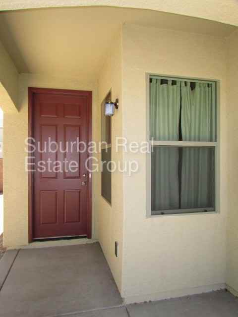 898 E Catkins Pl - Photo 2 of 13