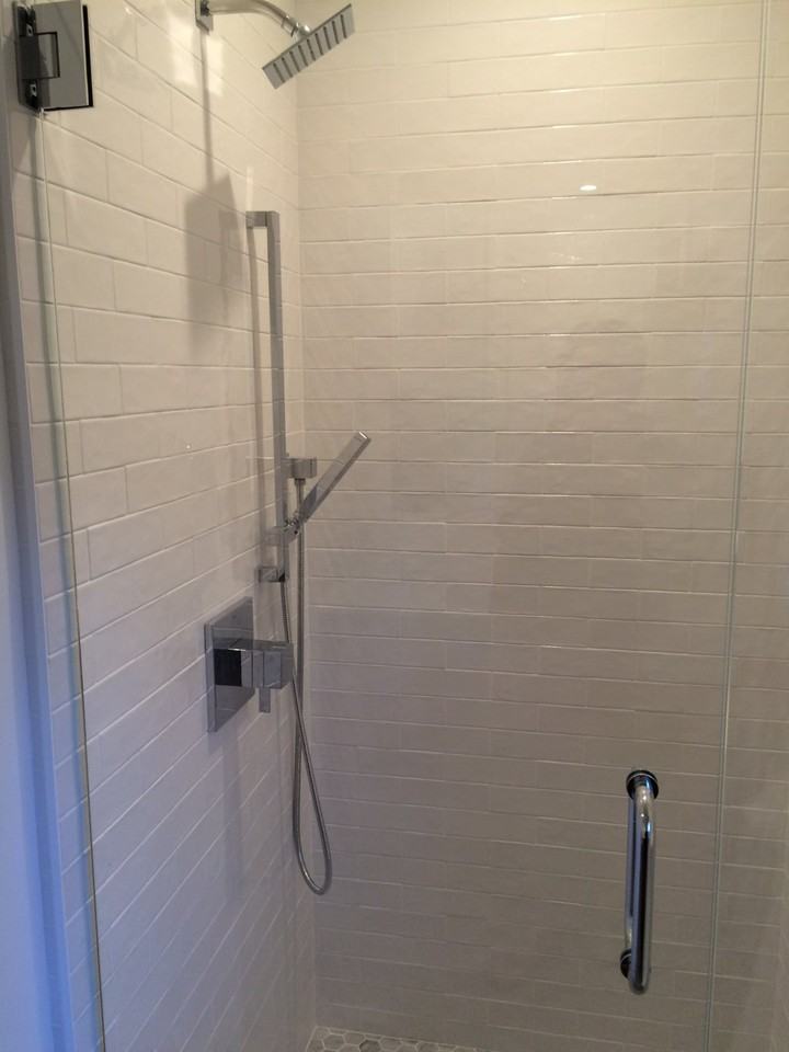 8 Robert S Dr - Photo 2 of 7