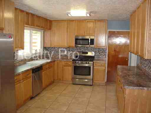 9801 Salem Rd NE - Photo 2 of 20