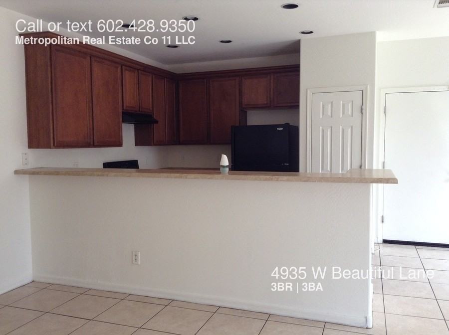 4935 W Beautiful Ln - Photo 3 of 22