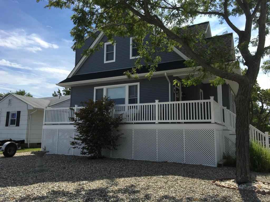 1828 Shore Blvd - Photo 2 of 12