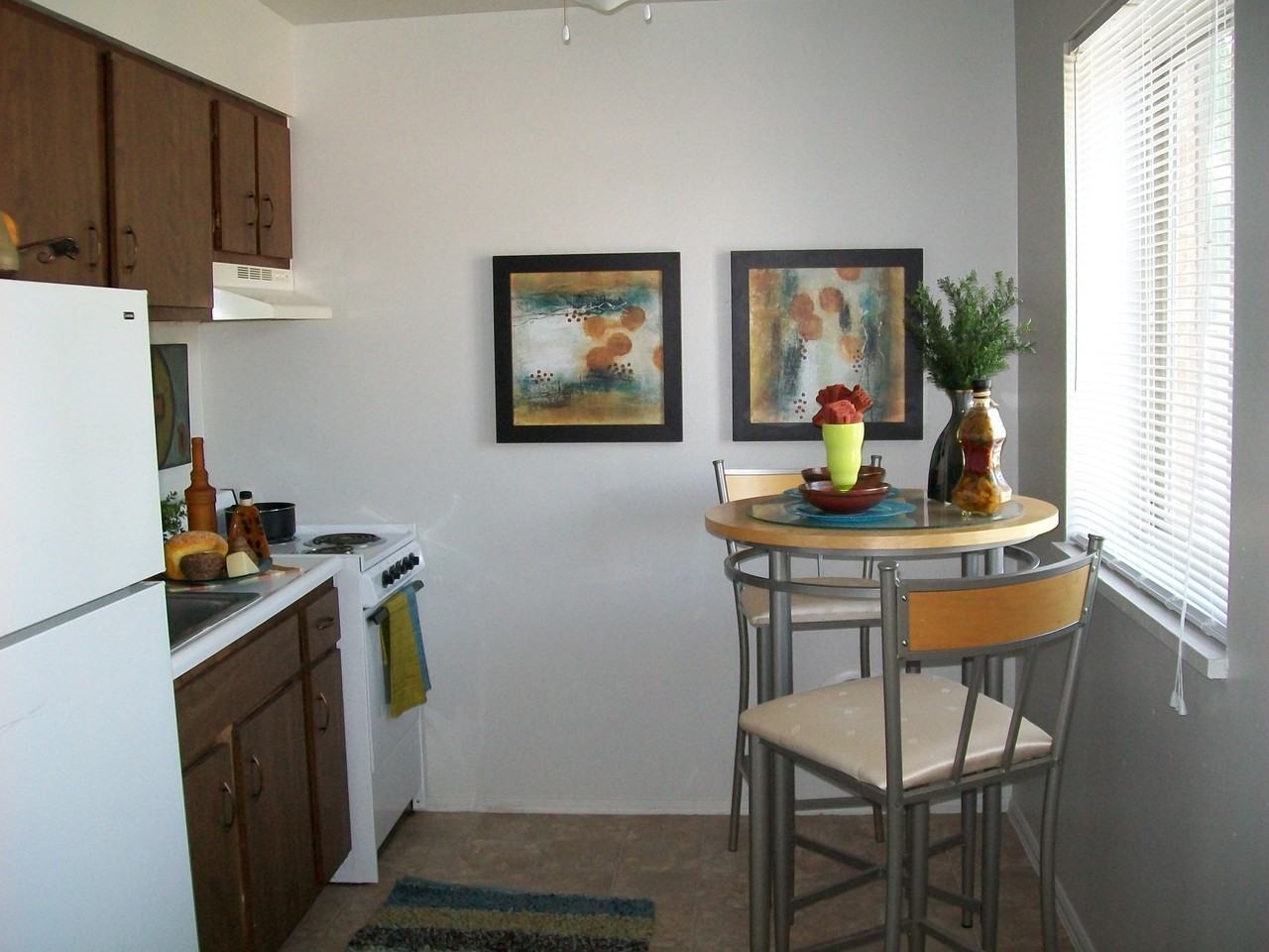 4152 GERALDINE AVENUE - Photo 3 of 5