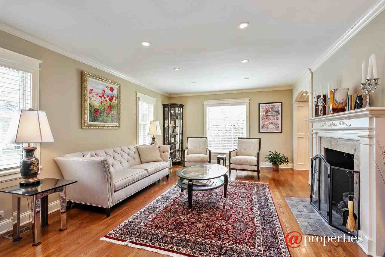 1025 Green Bay Rd - Photo 2 of 19