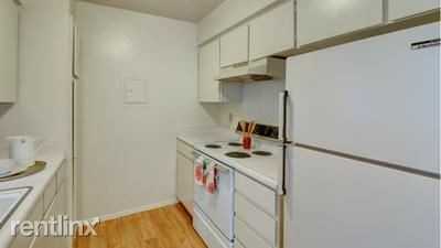 Royale Orleans Luxury Apartments - Photo 2 of 14