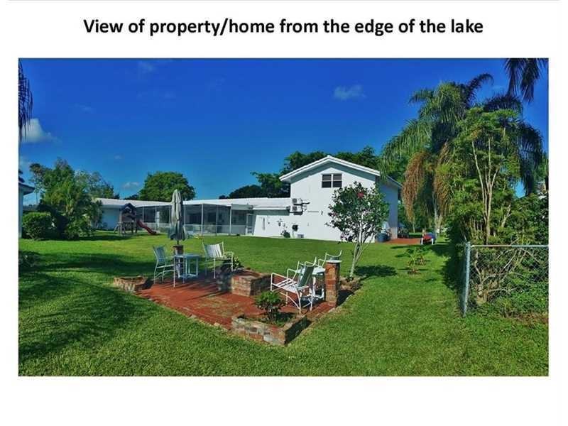 960 SW 74th Ave - Photo 2 of 8